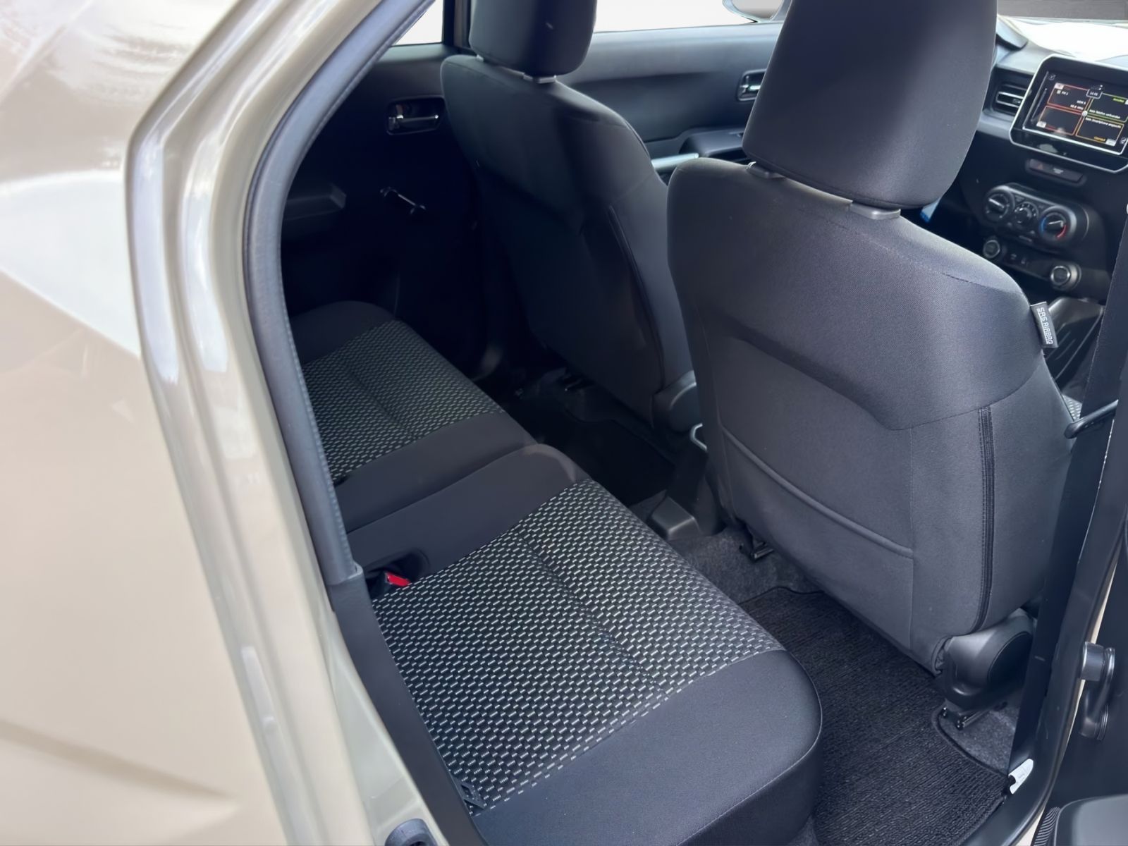 Suzuki Ignis GL+ 1.2 Hybrid 2024 - 16